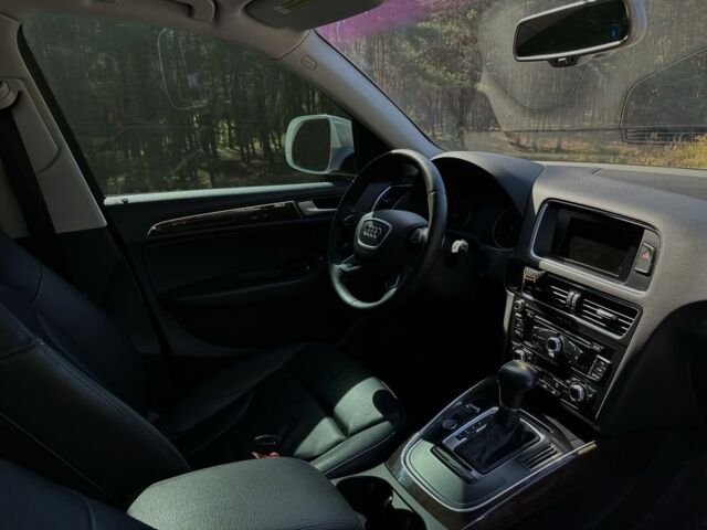 Белый Ауди Ку 5, объемом двигателя 2 л и пробегом 173 тыс. км за 19100 $, фото 19 на Automoto.ua