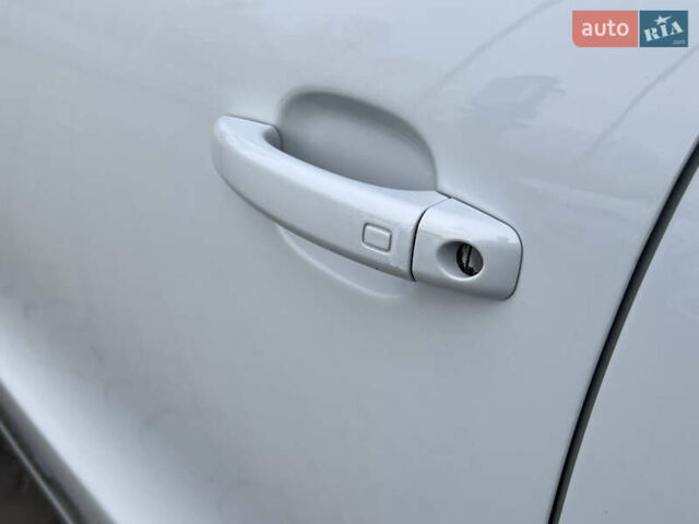 Білий Ауді Ку 5, об'ємом двигуна 1.98 л та пробігом 159 тис. км за 14490 $, фото 11 на Automoto.ua