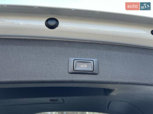 Белый Ауди Ку 5, объемом двигателя 1.98 л и пробегом 144 тыс. км за 14500 $, фото 17 на Automoto.ua