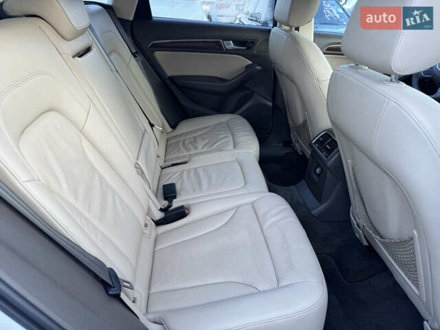 Белый Ауди Ку 5, объемом двигателя 2 л и пробегом 207 тыс. км за 13700 $, фото 21 на Automoto.ua