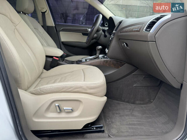 Білий Ауді Ку 5, об'ємом двигуна 1.98 л та пробігом 199 тис. км за 14900 $, фото 63 на Automoto.ua