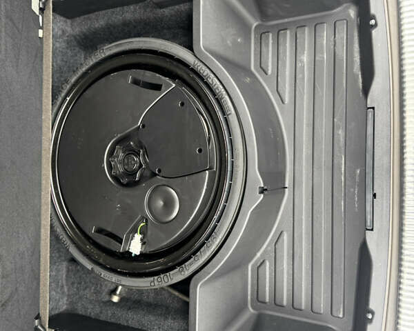 Білий Ауді Ку 5, об'ємом двигуна 1.98 л та пробігом 199 тис. км за 14900 $, фото 38 на Automoto.ua