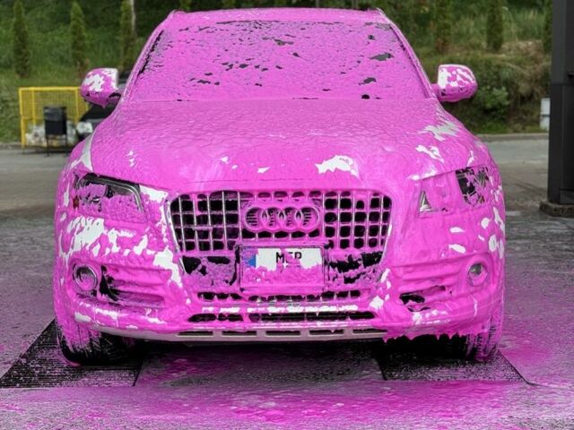 Белый Ауди Ку 5, объемом двигателя 2 л и пробегом 230 тыс. км за 13300 $, фото 1 на Automoto.ua