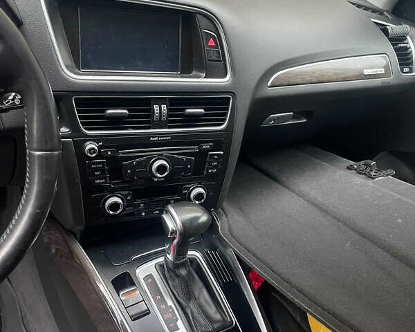 Белый Ауди Ку 5, объемом двигателя 1.98 л и пробегом 175 тыс. км за 8900 $, фото 11 на Automoto.ua