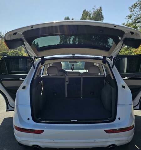 Белый Ауди Ку 5, объемом двигателя 1.98 л и пробегом 150 тыс. км за 16000 $, фото 21 на Automoto.ua