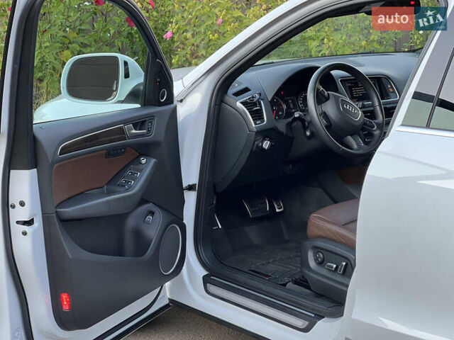Белый Ауди Ку 5, объемом двигателя 1.98 л и пробегом 151 тыс. км за 19850 $, фото 19 на Automoto.ua