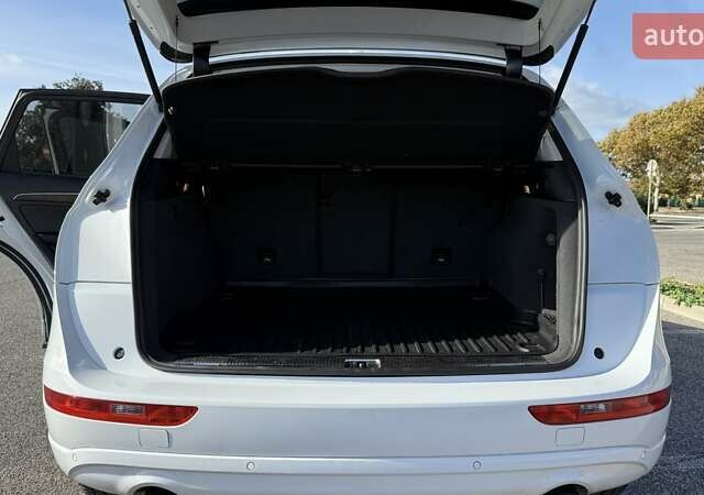 Білий Ауді Ку 5, об'ємом двигуна 1.98 л та пробігом 161 тис. км за 18500 $, фото 14 на Automoto.ua