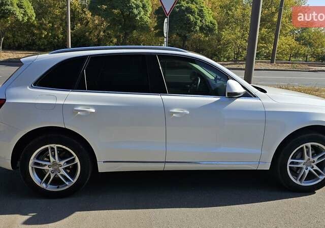 Белый Ауди Ку 5, объемом двигателя 1.98 л и пробегом 150 тыс. км за 16000 $, фото 10 на Automoto.ua