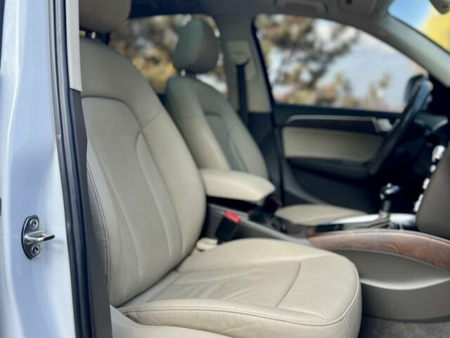 Белый Ауди Ку 5, объемом двигателя 2 л и пробегом 197 тыс. км за 12900 $, фото 23 на Automoto.ua