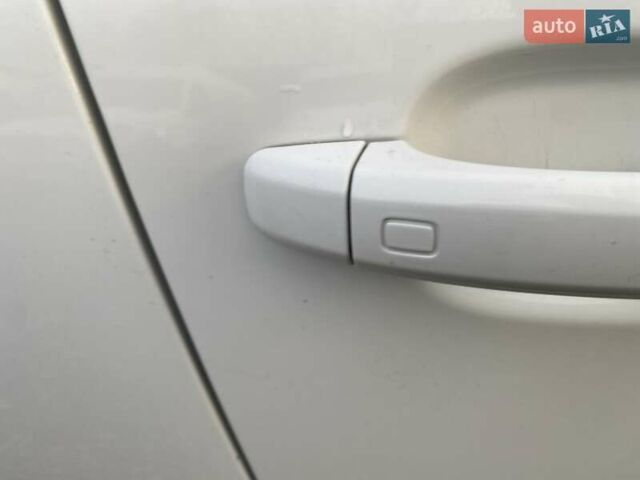 Білий Ауді Ку 5, об'ємом двигуна 1.98 л та пробігом 271 тис. км за 14550 $, фото 26 на Automoto.ua