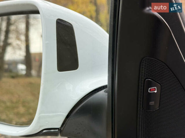 Білий Ауді Ку 5, об'ємом двигуна 3 л та пробігом 181 тис. км за 18999 $, фото 29 на Automoto.ua