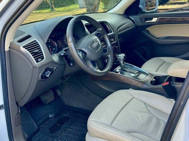 Белый Ауди Ку 5, объемом двигателя 2 л и пробегом 197 тыс. км за 12900 $, фото 18 на Automoto.ua