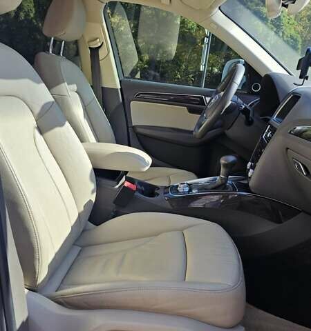 Белый Ауди Ку 5, объемом двигателя 1.98 л и пробегом 150 тыс. км за 16000 $, фото 16 на Automoto.ua