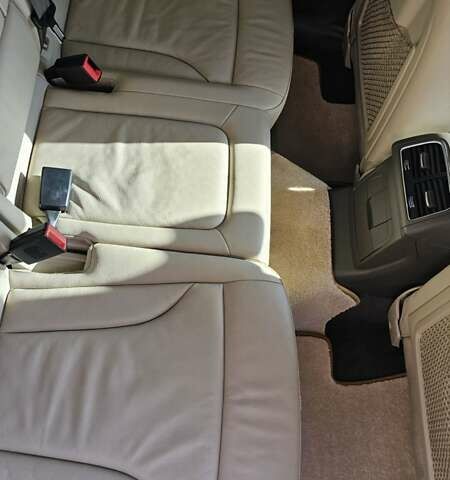 Белый Ауди Ку 5, объемом двигателя 1.98 л и пробегом 150 тыс. км за 16000 $, фото 13 на Automoto.ua