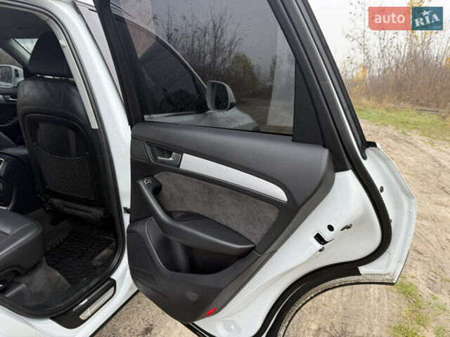 Білий Ауді Ку 5, об'ємом двигуна 1.97 л та пробігом 254 тис. км за 18600 $, фото 13 на Automoto.ua