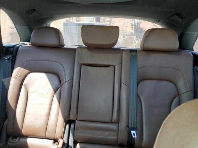 Белый Ауди Ку 5, объемом двигателя 2 л и пробегом 75 тыс. км за 2800 $, фото 9 на Automoto.ua