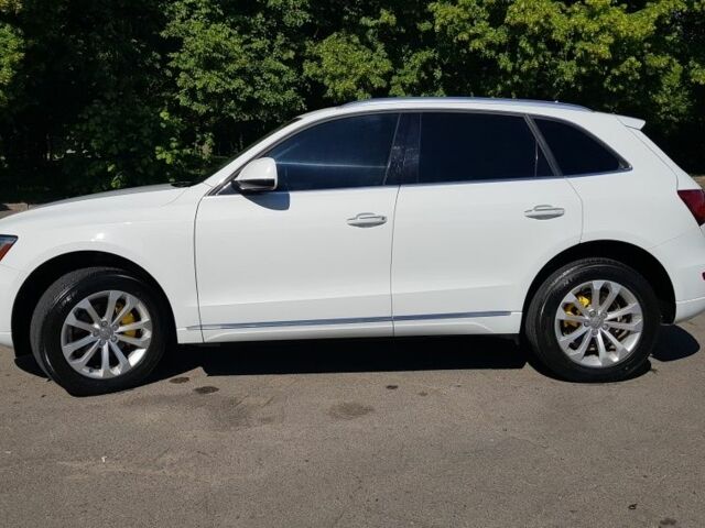 Белый Ауди Ку 5, объемом двигателя 2 л и пробегом 267 тыс. км за 13200 $, фото 1 на Automoto.ua