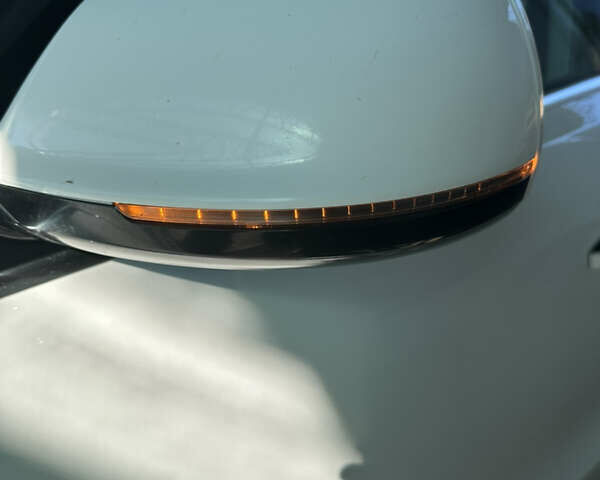 Белый Ауди Ку 5, объемом двигателя 1.98 л и пробегом 240 тыс. км за 15800 $, фото 38 на Automoto.ua