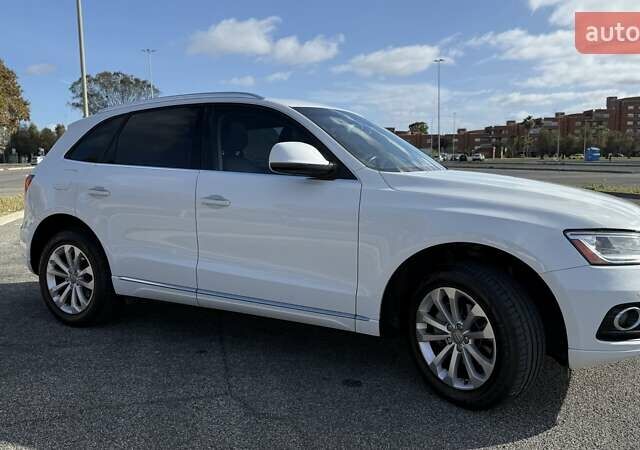 Білий Ауді Ку 5, об'ємом двигуна 1.98 л та пробігом 161 тис. км за 18500 $, фото 5 на Automoto.ua