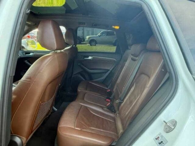 Белый Ауди Ку 5, объемом двигателя 3 л и пробегом 154 тыс. км за 6500 $, фото 7 на Automoto.ua