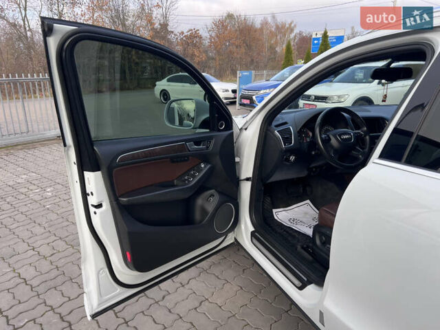 Білий Ауді Ку 5, об'ємом двигуна 1.98 л та пробігом 159 тис. км за 14490 $, фото 12 на Automoto.ua