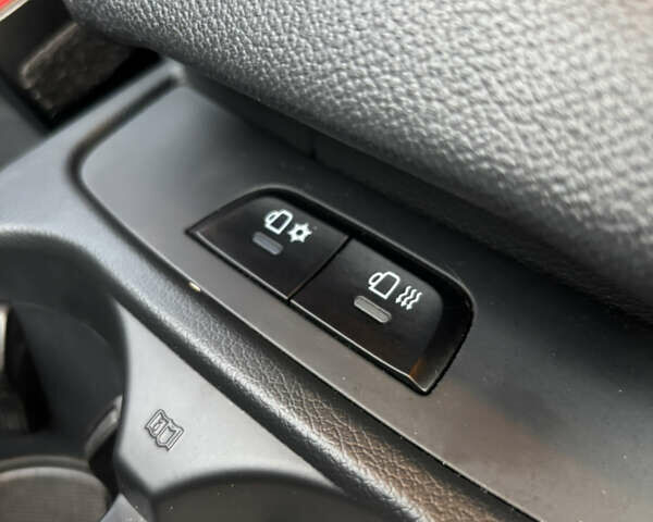 Белый Ауди Ку 5, объемом двигателя 2.97 л и пробегом 120 тыс. км за 23000 $, фото 30 на Automoto.ua