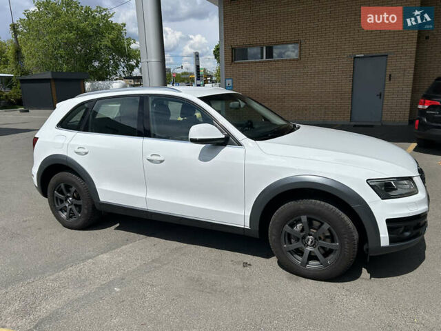 Білий Ауді Ку 5, об'ємом двигуна 1.97 л та пробігом 154 тис. км за 22900 $, фото 7 на Automoto.ua