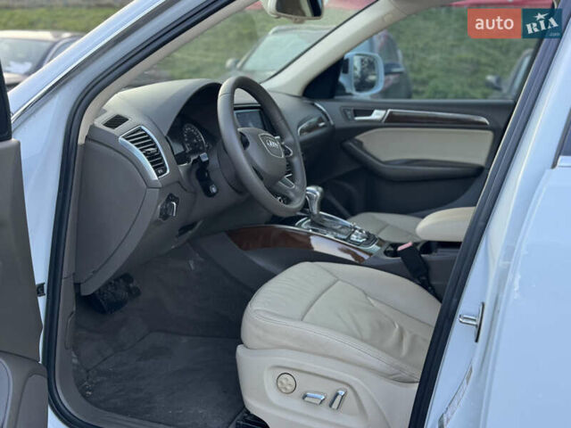 Белый Ауди Ку 5, объемом двигателя 2 л и пробегом 207 тыс. км за 13700 $, фото 15 на Automoto.ua