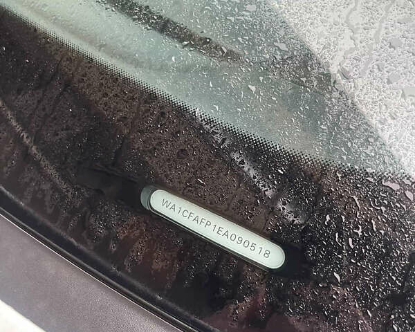 Белый Ауди Ку 5, объемом двигателя 1.98 л и пробегом 175 тыс. км за 8900 $, фото 6 на Automoto.ua