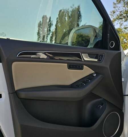 Белый Ауди Ку 5, объемом двигателя 1.98 л и пробегом 150 тыс. км за 16000 $, фото 19 на Automoto.ua