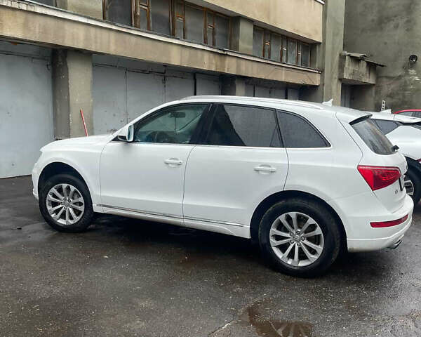 Белый Ауди Ку 5, объемом двигателя 1.98 л и пробегом 175 тыс. км за 8900 $, фото 4 на Automoto.ua