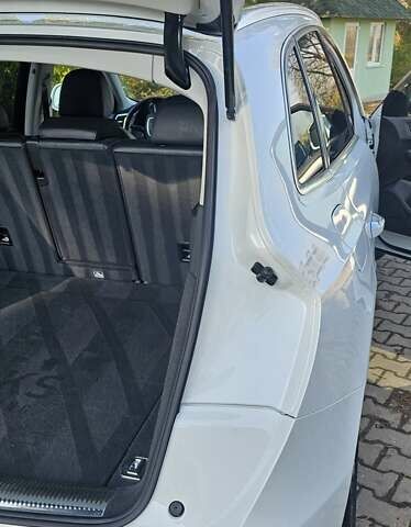 Белый Ауди Ку 5, объемом двигателя 1.98 л и пробегом 124 тыс. км за 16999 $, фото 16 на Automoto.ua