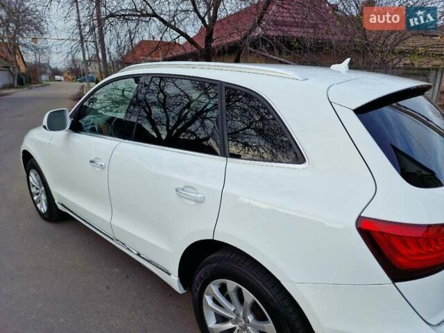 Білий Ауді Ку 5, об'ємом двигуна 2 л та пробігом 190 тис. км за 15555 $, фото 4 на Automoto.ua