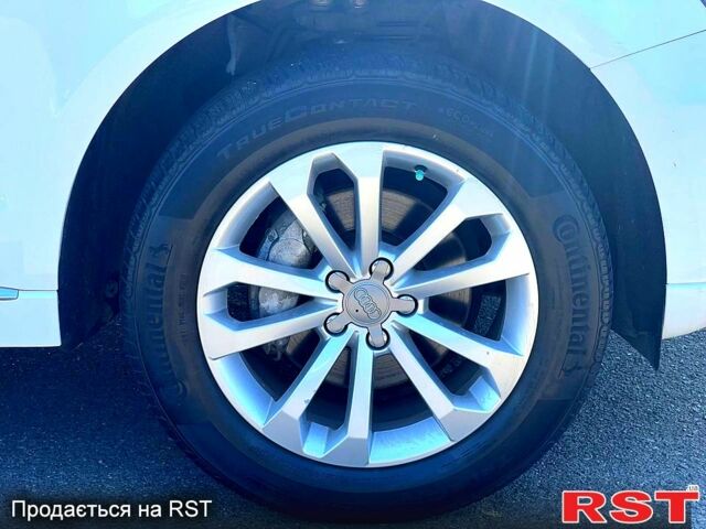 Белый Ауди Ку 5, объемом двигателя 2 л и пробегом 197 тыс. км за 15500 $, фото 8 на Automoto.ua