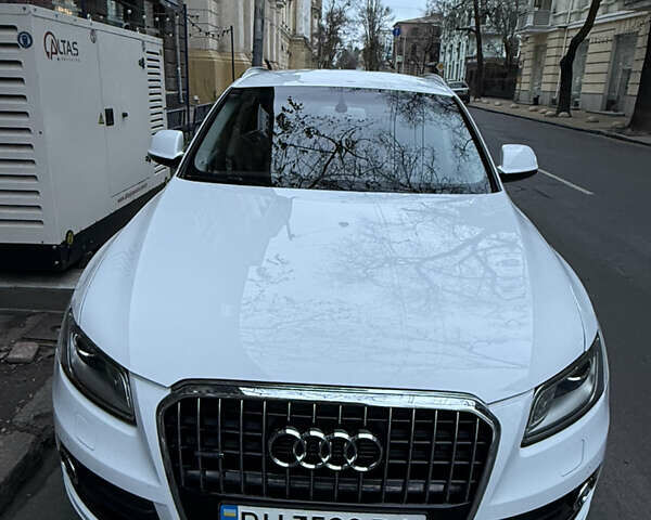 Білий Ауді Ку 5, об'ємом двигуна 2 л та пробігом 174 тис. км за 22000 $, фото 2 на Automoto.ua