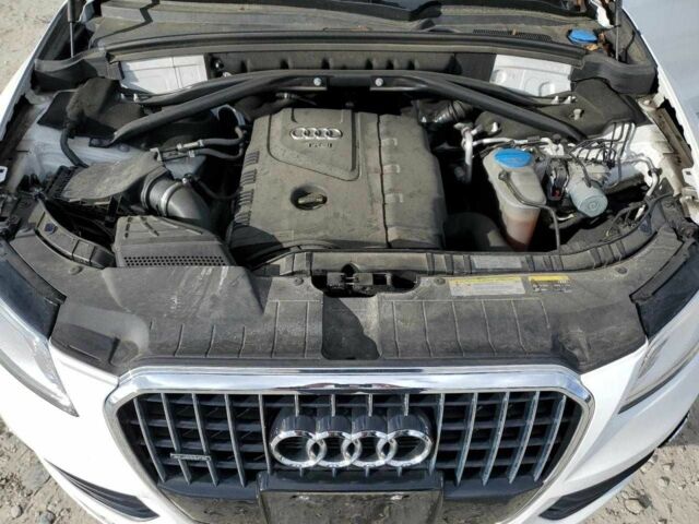 Білий Ауді Ку 5, об'ємом двигуна 2 л та пробігом 83 тис. км за 3500 $, фото 11 на Automoto.ua