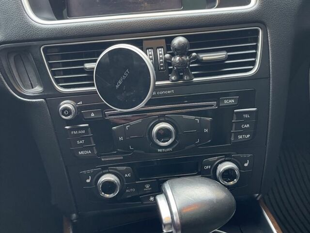 Білий Ауді Ку 5, об'ємом двигуна 2 л та пробігом 153 тис. км за 15999 $, фото 13 на Automoto.ua