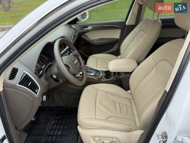 Белый Ауди Ку 5, объемом двигателя 1.98 л и пробегом 229 тыс. км за 15000 $, фото 27 на Automoto.ua