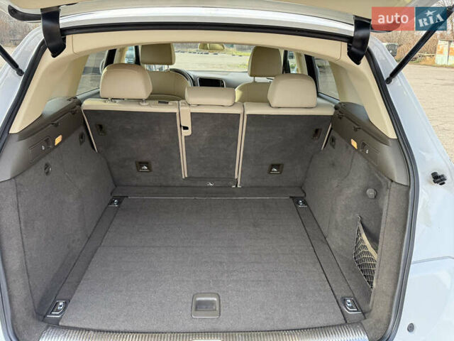 Білий Ауді Ку 5, об'ємом двигуна 2 л та пробігом 201 тис. км за 15999 $, фото 18 на Automoto.ua