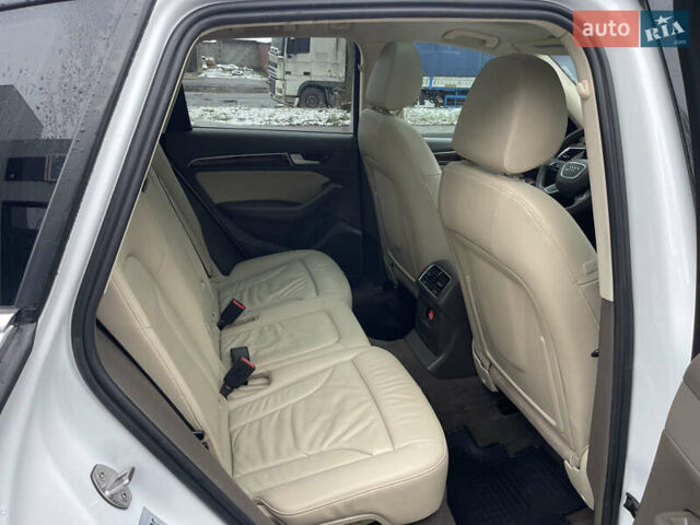 Білий Ауді Ку 5, об'ємом двигуна 2 л та пробігом 250 тис. км за 13999 $, фото 29 на Automoto.ua