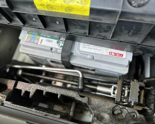 Білий Ауді Ку 5, об'ємом двигуна 1.98 л та пробігом 216 тис. км за 17500 $, фото 32 на Automoto.ua