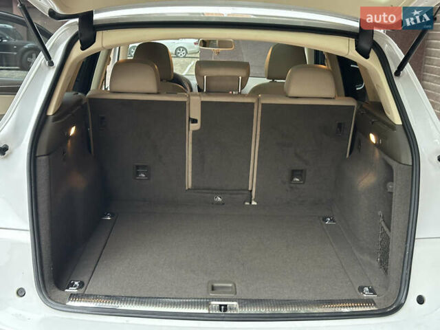 Белый Ауди Ку 5, объемом двигателя 2 л и пробегом 155 тыс. км за 24500 $, фото 49 на Automoto.ua