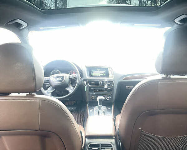 Білий Ауді Ку 5, об'ємом двигуна 1.98 л та пробігом 206 тис. км за 12950 $, фото 10 на Automoto.ua