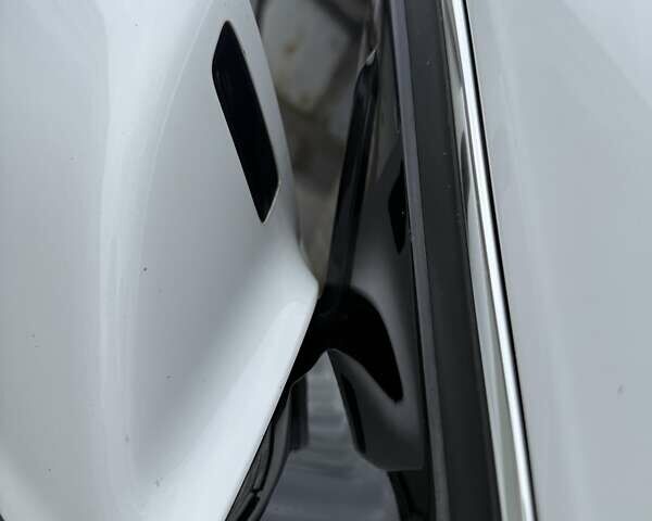 Белый Ауди Ку 5, объемом двигателя 1.98 л и пробегом 209 тыс. км за 15700 $, фото 20 на Automoto.ua