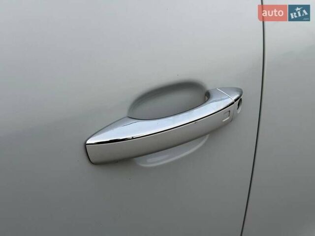 Білий Ауді Ку 5, об'ємом двигуна 1.98 л та пробігом 167 тис. км за 17000 $, фото 7 на Automoto.ua
