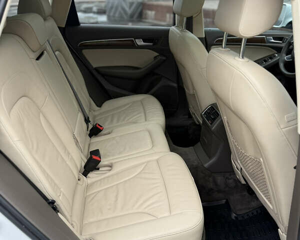 Белый Ауди Ку 5, объемом двигателя 1.98 л и пробегом 229 тыс. км за 15000 $, фото 50 на Automoto.ua