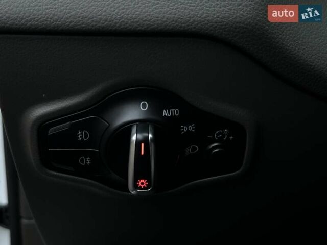 Білий Ауді Ку 5, об'ємом двигуна 1.98 л та пробігом 152 тис. км за 17950 $, фото 25 на Automoto.ua