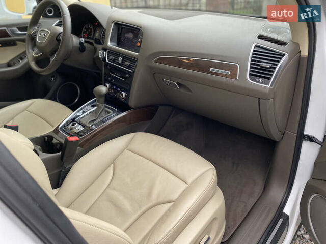 Белый Ауди Ку 5, объемом двигателя 0 л и пробегом 93 тыс. км за 15950 $, фото 31 на Automoto.ua