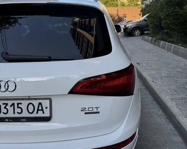 Белый Ауди Ку 5, объемом двигателя 2 л и пробегом 122 тыс. км за 17000 $, фото 1 на Automoto.ua