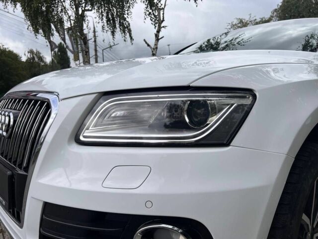 Білий Ауді Ку 5, об'ємом двигуна 2 л та пробігом 223 тис. км за 18900 $, фото 9 на Automoto.ua